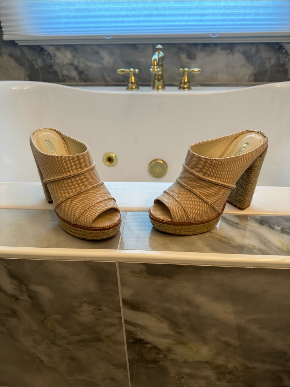 BCBG, 4 1/2in slides, canvas!